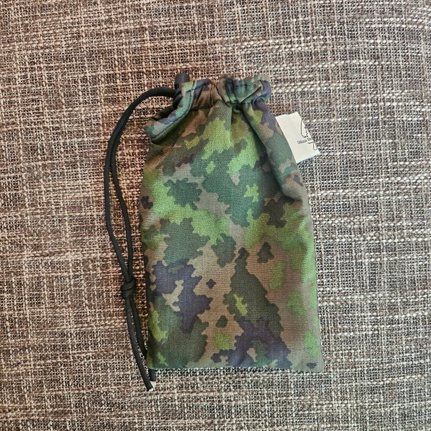 Aurinkolasi pussukka M05